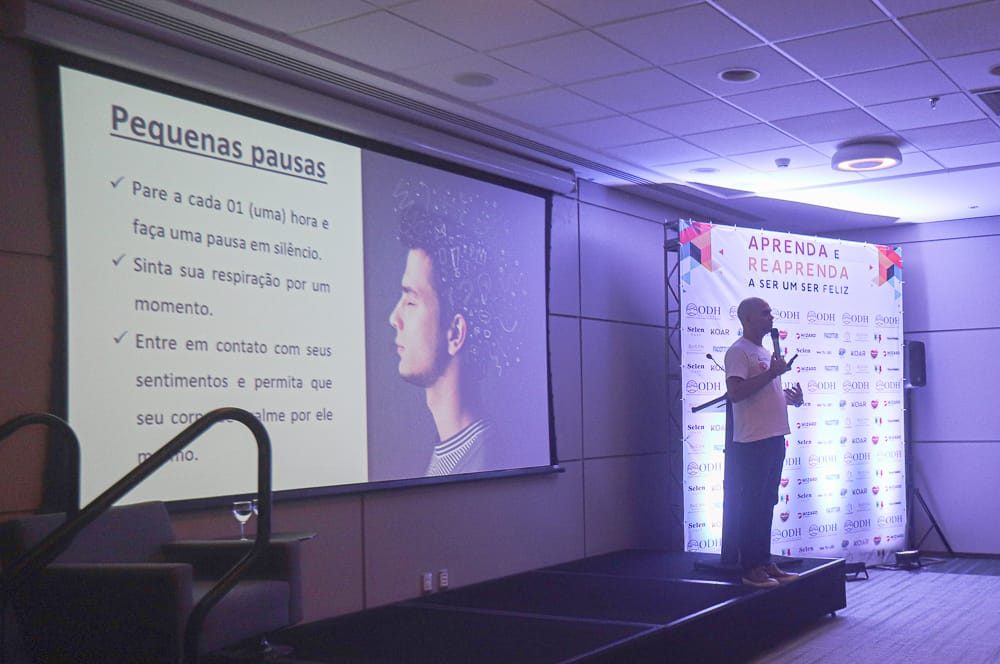 Felipe Lapa em palestra: ODH Pernambuco (Oficina de Desenvolvimento Humano)